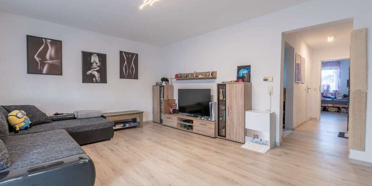 Etagenwohnung Freiberg am Neckar - 3 Zimmer, 72 m&sup2;, 210.000&euro; | Angebot:23501141