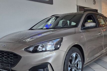 Ford Focus 30.000 km 14.499 &euro; Backnang 71522