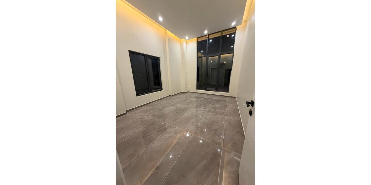 Villa Stuttgart Stuttgart-Mitte - 4 Zimmer, 185 m&sup2;, 320.000&euro; | Angebot:27097928