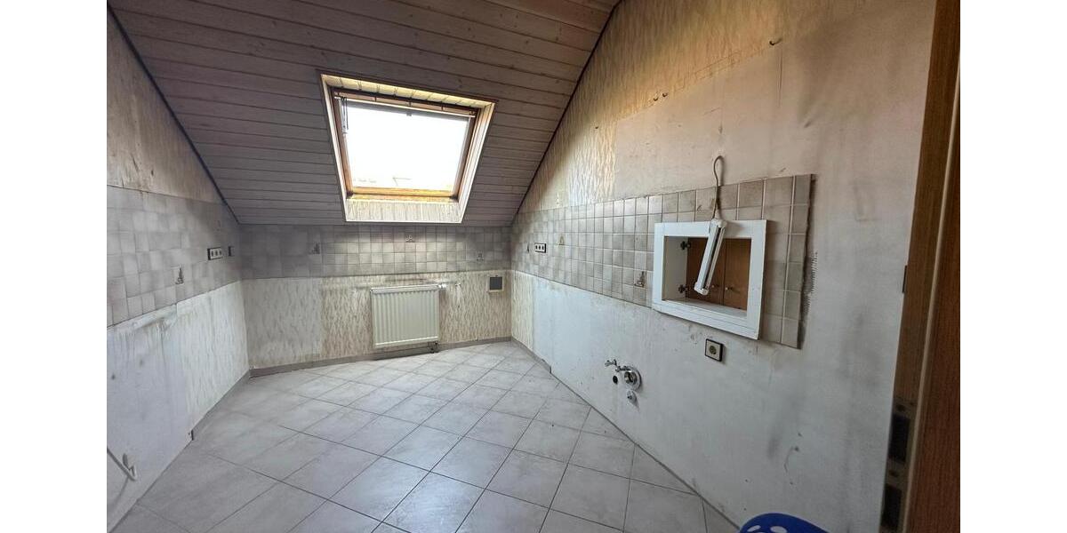 Dachgeschoßwohnung Lorch - 2.5 Zimmer, 88 m&sup2;, 255.000&euro; | Angebot:26703541