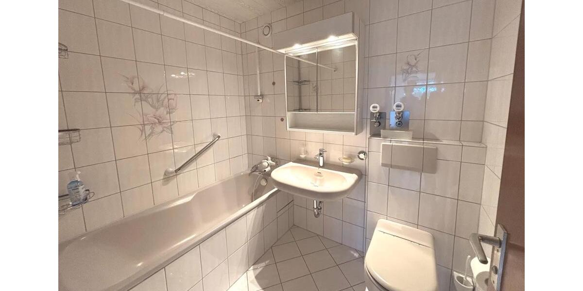 Hochparterre Stuttgart Mühlhausen - 1 Zimmer, 60 m&sup2;, 1.300&euro; | Angebot:25944193