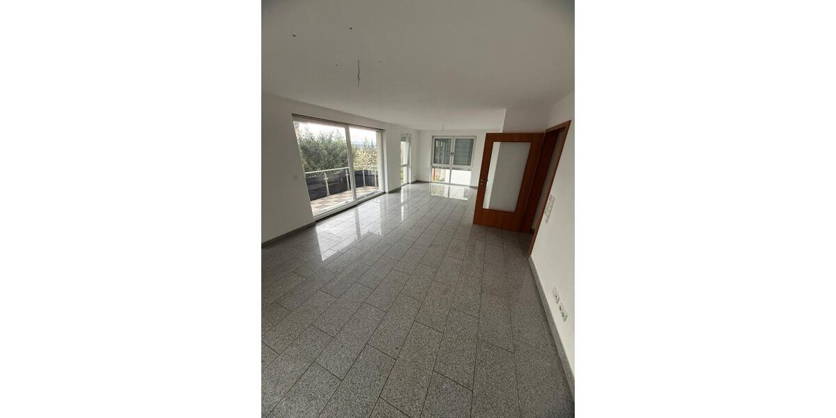 Erdgeschoßwohnung Esslingen am Neckar Hegensberg - 4 Zimmer, 101 m&sup2;, 1.700&euro; | Angebot:25961929