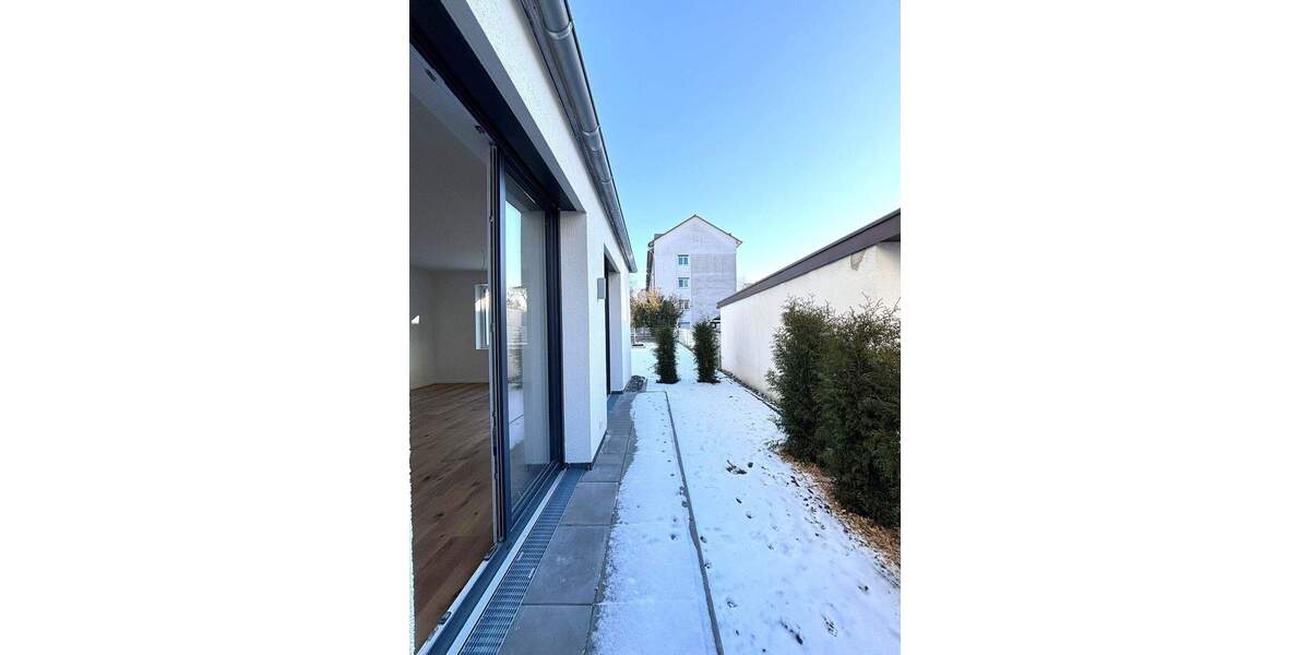 Etagenwohnung Sindelfingen Mitte - 2 Zimmer, 89 m&sup2;, 1.280&euro; | Angebot:25704091