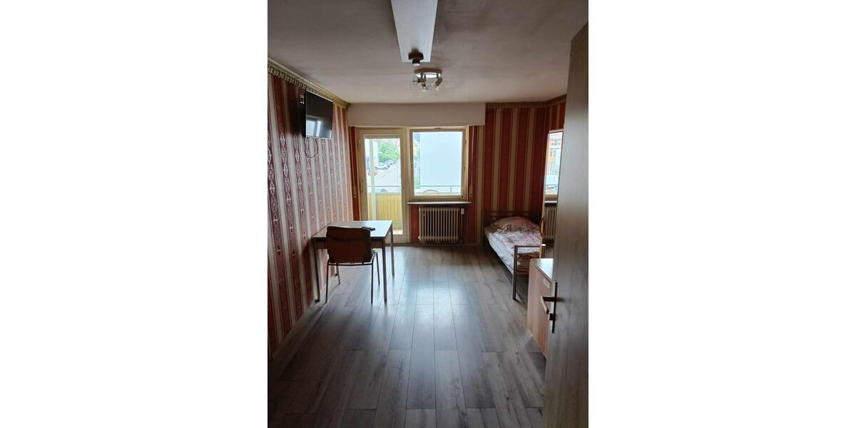 Etagenwohnung Stuttgart Luginsland - 1 Zimmer, 20 m&sup2;, 20&euro; | Angebot:25366430