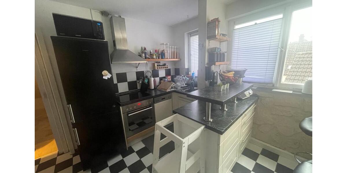 Dachgeschoßwohnung Stuttgart Stuttgart-Süd - 2 Zimmer, 63 m&sup2;, 975&euro; | Angebot:25098826