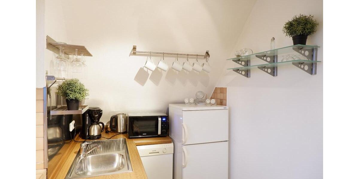 Dachgeschoßwohnung Stuttgart Neuwirtshaus - 1.5 Zimmer, 42 m&sup2;, 810&euro; | Angebot:25942973