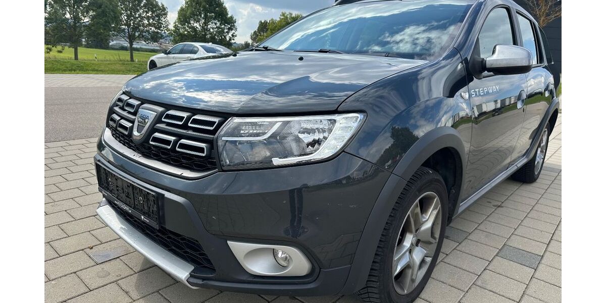 Dacia Logan 131.000 km 7.399 &euro; Schönaich 71101