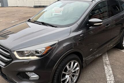 Ford Kuga 113.000 km 15.490 &euro; Münchingen 70825