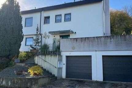 Haus Frickenhausen - 7 Zimmer, 210 m&sup2;, 649.000&euro; | Angebot:23668905