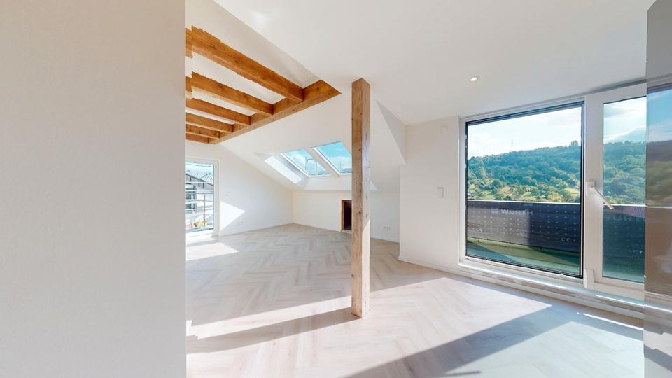 Dachgeschoßwohnung Weinstadt - 2.5 Zimmer, 60 m&sup2;, 1.190&euro; | Angebot:25812886