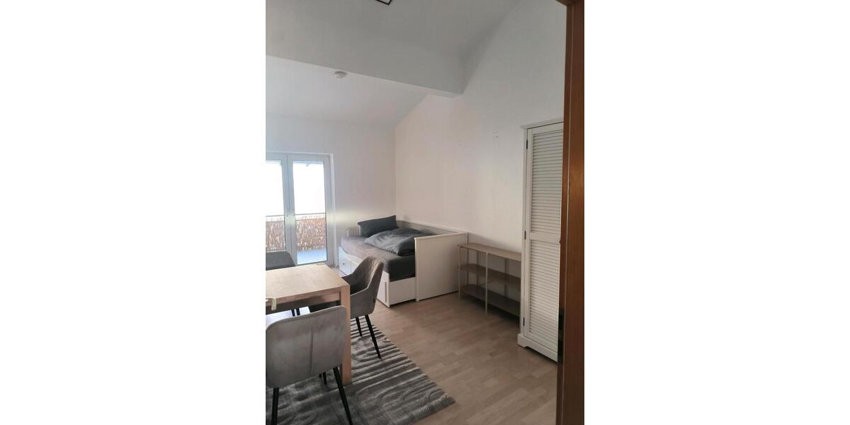 Etagenwohnung Renningen - 1 Zimmer, 15 m&sup2;, 660&euro; | Angebot:27565790