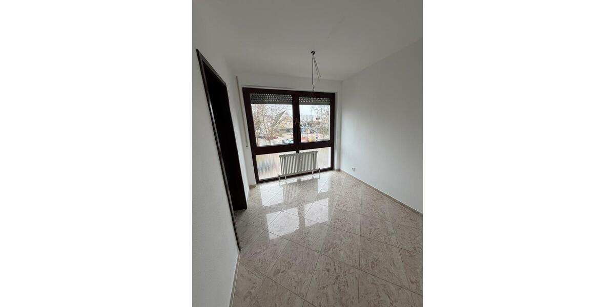 Etagenwohnung Sindelfingen Sindelfingen (Stadt) - 4.5 Zimmer, 104 m&sup2;, 1.700&euro; | Angebot:26024462