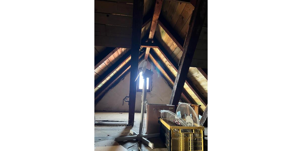 Dachgeschoßwohnung Nürtingen - 3.5 Zimmer, 60 m&sup2;, 165.000&euro; | Angebot:25791433