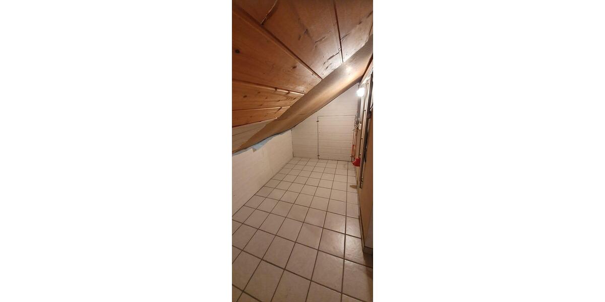 Dachgeschoßwohnung Steinheim an der Murr - 2.5 Zimmer, 55 m&sup2;, 175.000&euro; | Angebot:26837404