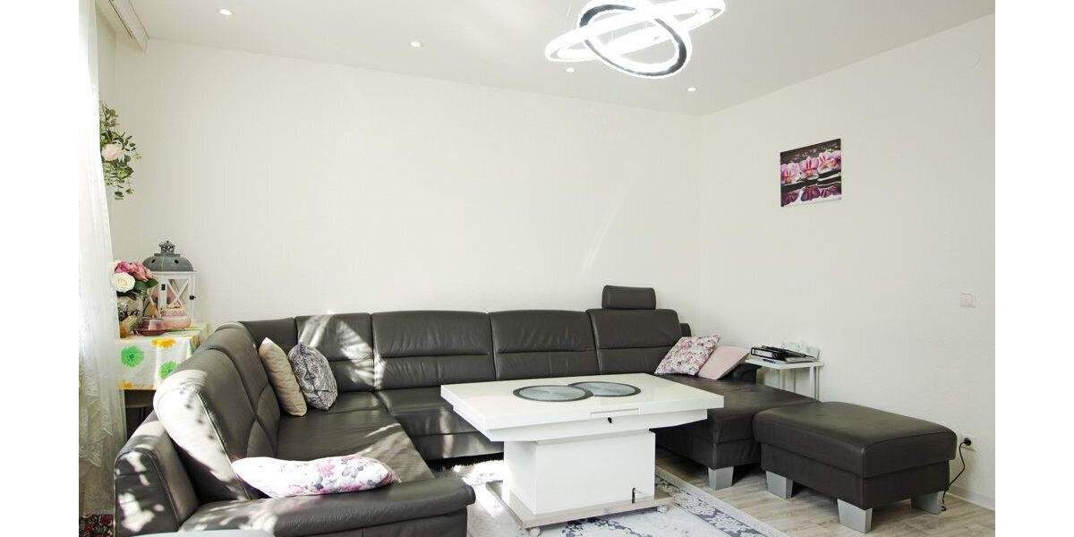 Etagenwohnung Stuttgart Zuffenhausen - 4 Zimmer, 99 m&sup2;, 350.000&euro; | Angebot:25732383