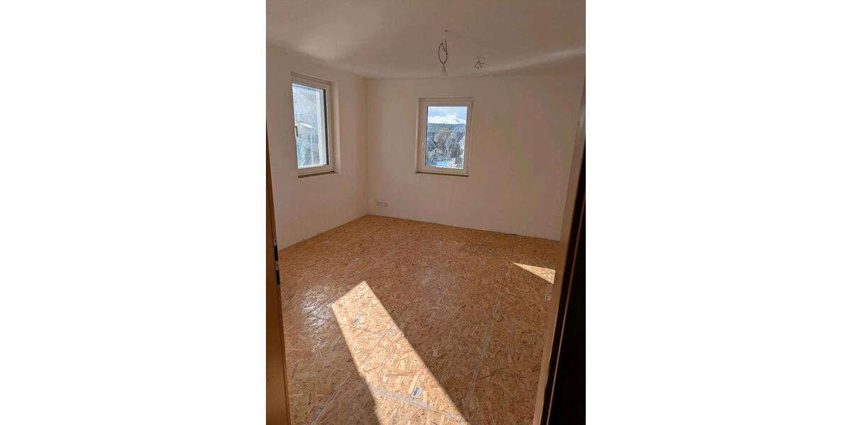 Maisonettenwohnung Denkendorf - 4.5 Zimmer, 120 m&sup2;, 2.100&euro; | Angebot:25953946