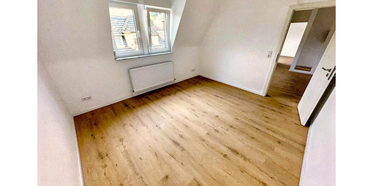 Dachgeschoßwohnung Stuttgart Stuttgart-Ost - 3 Zimmer, 60 m&sup2;, 1.000&euro; | Angebot:26531640