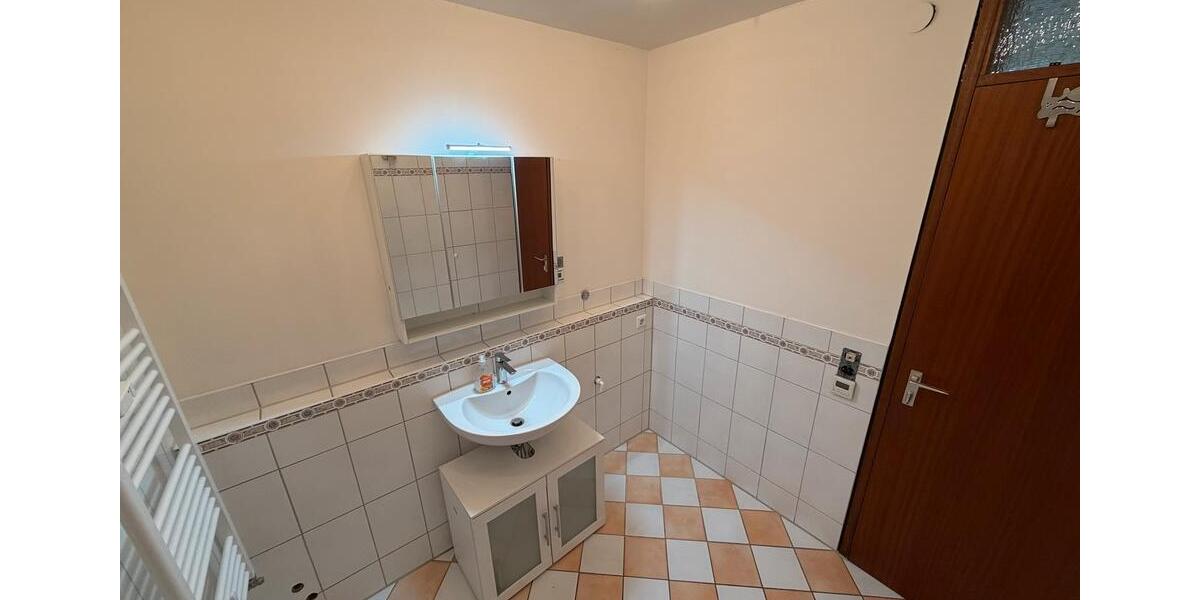 Einfamilienhaus Korntal-Münchingen Münchingen - 2.5 Zimmer, 89 m&sup2;, 1.350&euro; | Angebot:25226775