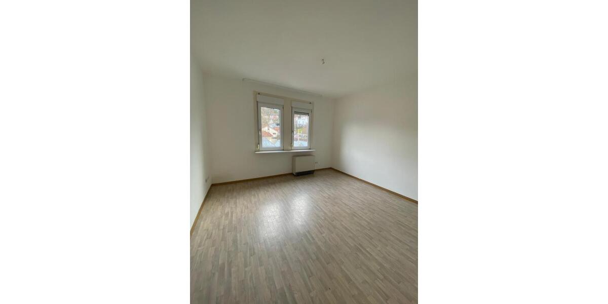 Etagenwohnung Esslingen am Neckar Pliensauvorstadt - 3 Zimmer, 70 m&sup2;, 700&euro; | Angebot:26632327