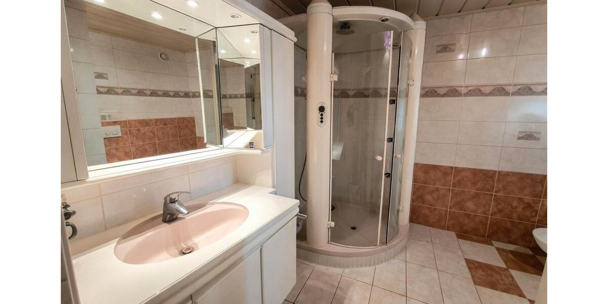 Etagenwohnung Oberboihingen - 5 Zimmer, 135 m&sup2;, 1.250.000&euro; | Angebot:27096387