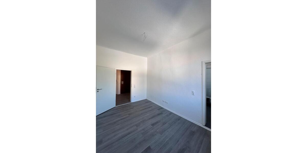 Etagenwohnung Stuttgart Bad Cannstatt - 3 Zimmer, 93 m&sup2;, 1.500&euro; | Angebot:26014531