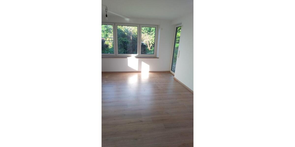 Etagenwohnung Uhingen - 2 Zimmer, 80 m&sup2;, 980&euro; | Angebot:27625097
