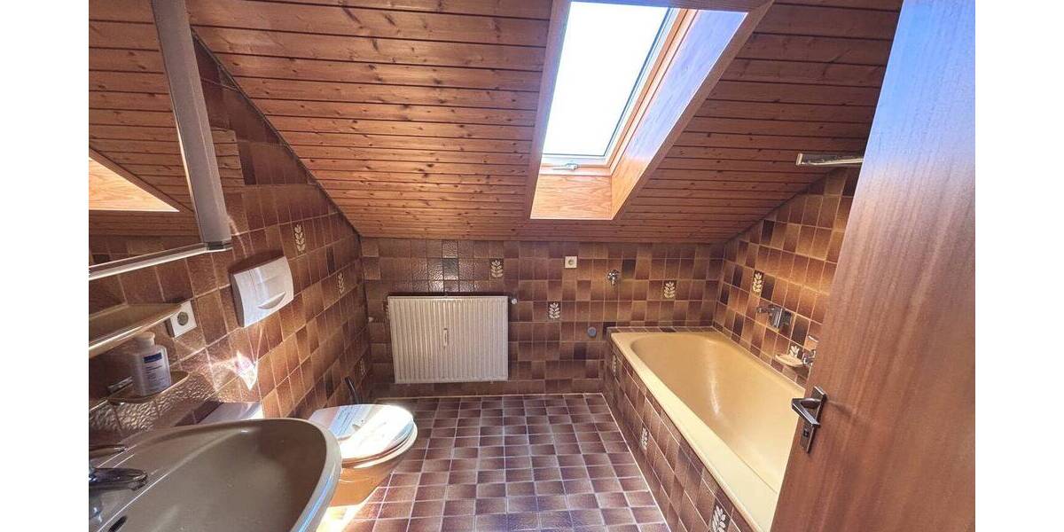 Etagenwohnung Besigheim - 4 Zimmer, 91 m&sup2;, 298.000&euro; | Angebot:25671952