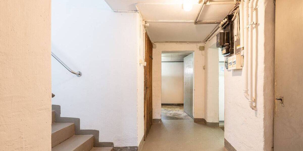 Mehrfamilienhaus, Wohnhaus Stuttgart Degerloch - 8 Zimmer, 170 m&sup2;, 775.000&euro; | Angebot:25685446