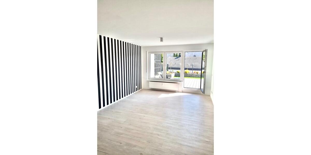 Hochparterre Leonberg - 2.5 Zimmer, 70 m&sup2;, 1.250&euro; | Angebot:26681904
