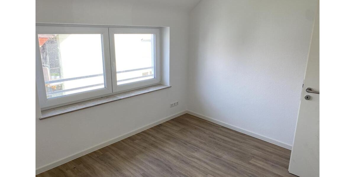 Etagenwohnung Winnenden - 3.5 Zimmer, 85 m&sup2;, 1.250&euro; | Angebot:25948649