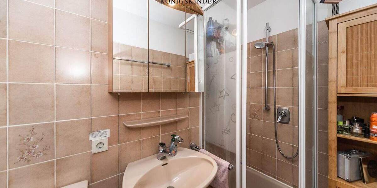 Etagenwohnung Freiberg am Neckar Heutingsheim - 4 Zimmer, 104 m&sup2;, 397.000&euro; | Angebot:25669351