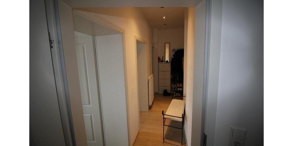 Hochparterre Stuttgart Stuttgart-Süd - 3 Zimmer, 61 m&sup2;, 320.000&euro; | Angebot:26058387