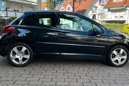 Peugeot 207 142.100 km 2.990 &euro; Sachsenheim 74343
