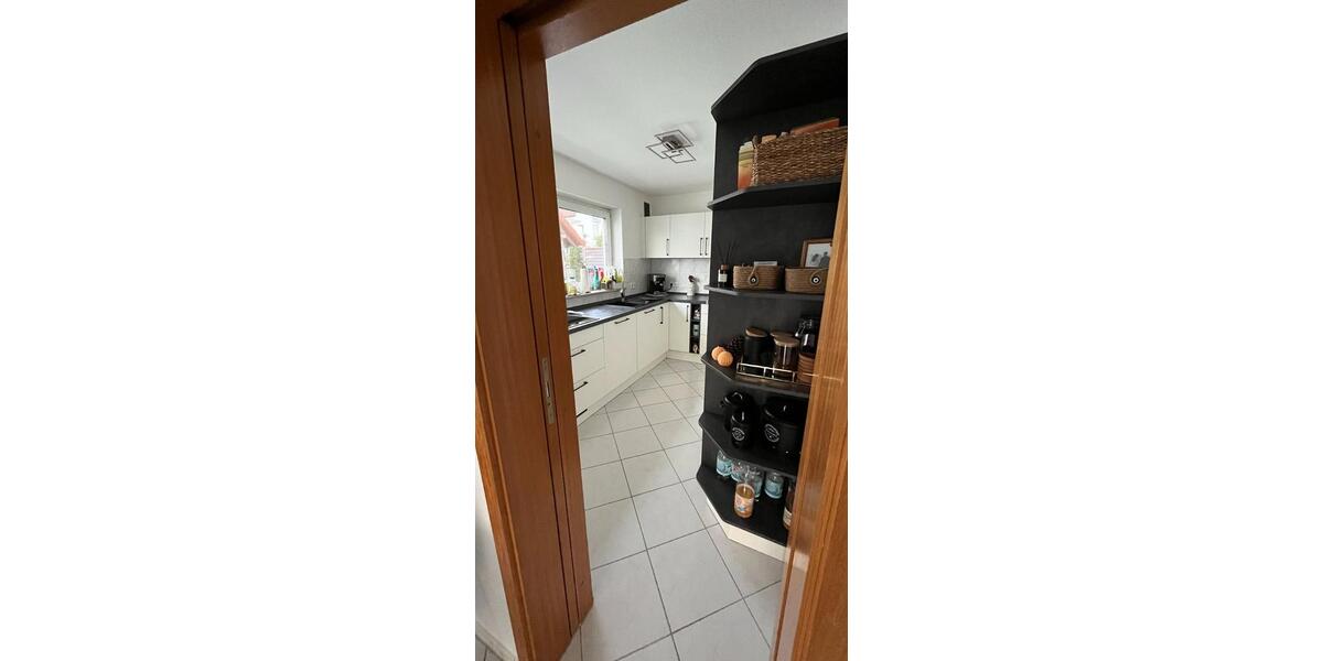 Etagenwohnung Remseck am Neckar - 3.5 Zimmer, 95 m&sup2;, 1.750&euro; | Angebot:25283995