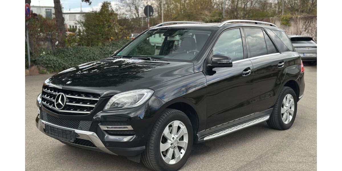 Mercedes-Benz ML 350 185.000 km 17.490 &euro; Möglingen 71696