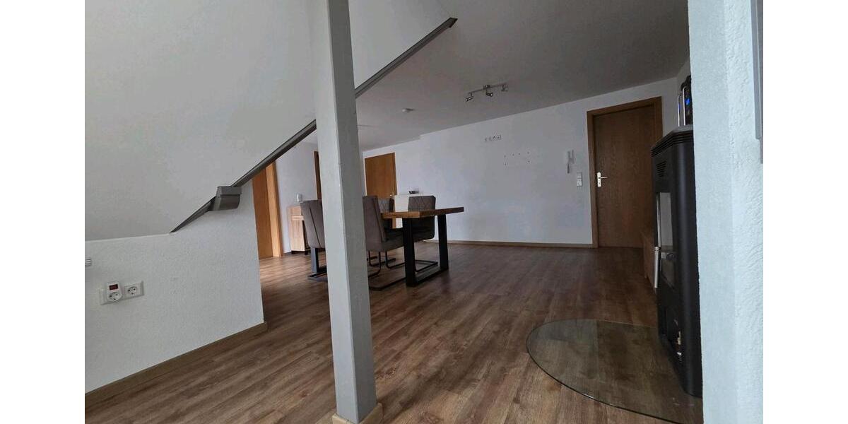 Dachgeschoßwohnung Auenwald - 6.5 Zimmer, 112 m&sup2;, 1.400&euro; | Angebot:25905253