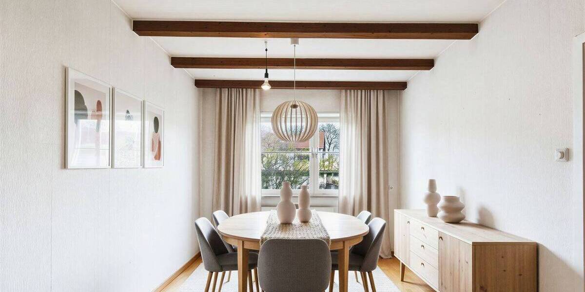 Einfamilienhaus Stuttgart Dürrlewang - 8 Zimmer, 170 m&sup2;, 559.000&euro; | Angebot:26043137