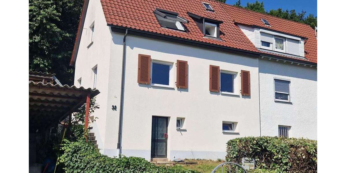 Etagenwohnung Göppingen - 4 Zimmer, 110 m&sup2;, 1.350&euro; | Angebot:26043901