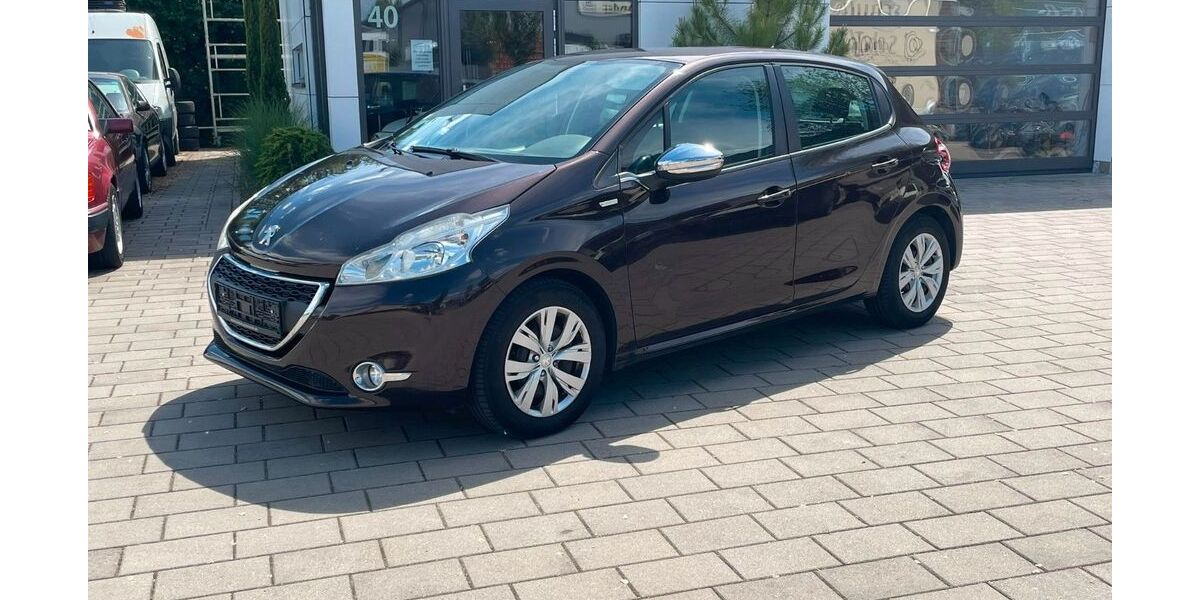Peugeot 208 130.000 km 2.999 &euro; Urbach (30km östlich von Stuttgart) 73660