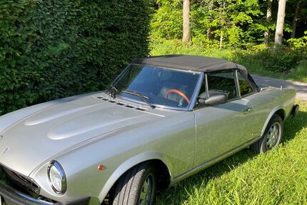 Fiat 124 Spider 111.200 km 27.000 &euro; Wüstenrot 71543