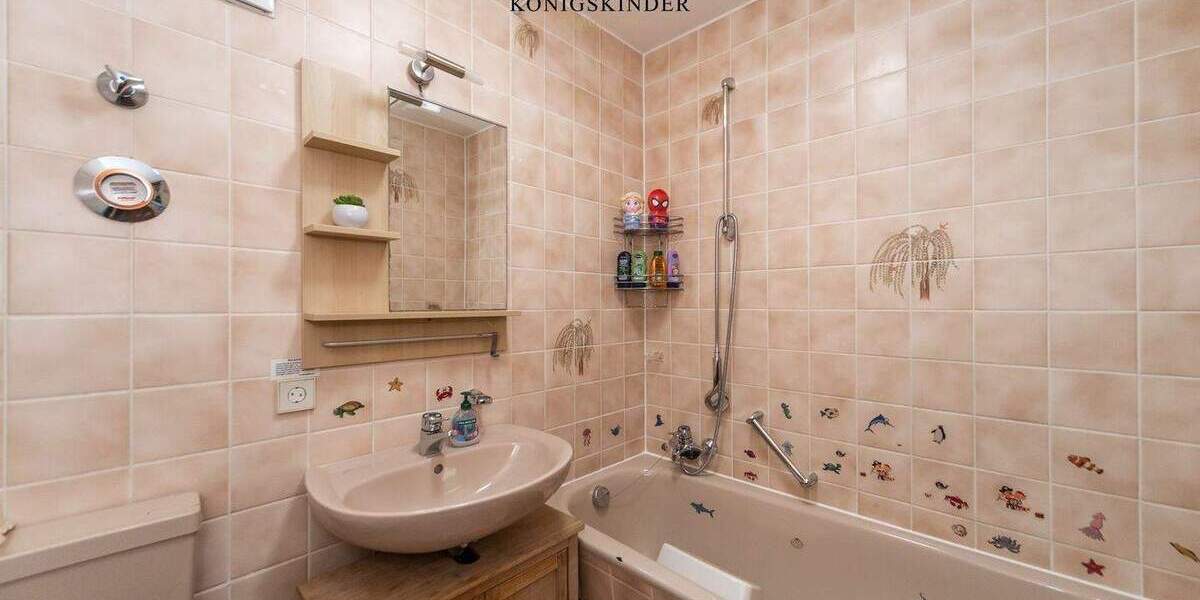 Etagenwohnung Freiberg am Neckar Heutingsheim - 4 Zimmer, 104 m&sup2;, 397.000&euro; | Angebot:25669351