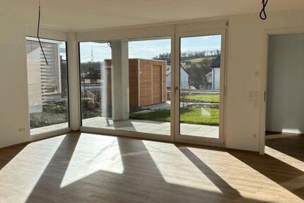 Wohnung Kirchheim unter Teck - 2.5 Zimmer, 66 m&sup2;, 1.350&euro; | Angebot:25332671