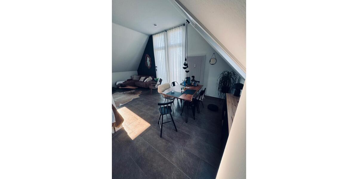Dachgeschoßwohnung Kirchheim unter Teck - 2 Zimmer, 44 m&sup2;, 195.000&euro; | Angebot:23596257
