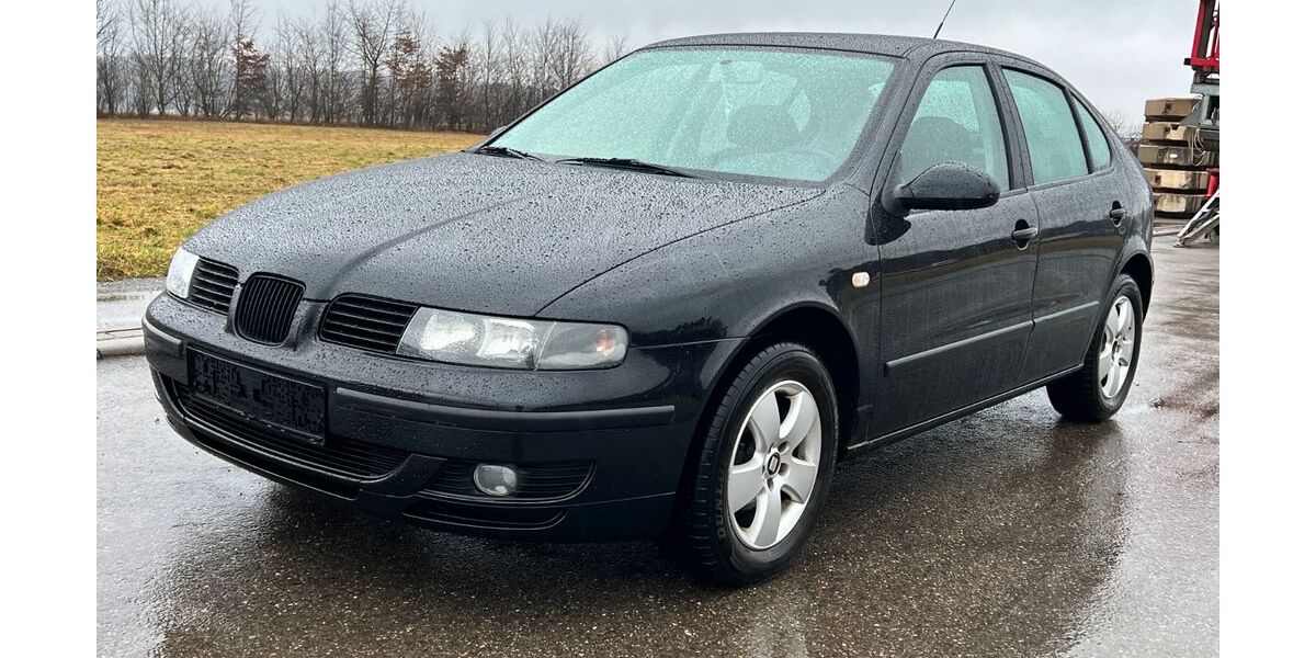 Seat Leon 90.200 km 3.300 &euro; Waldenbuch 71111