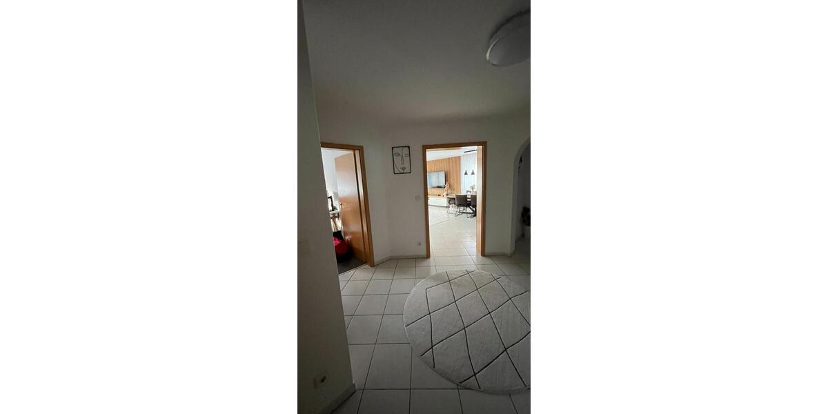 Etagenwohnung Remseck am Neckar - 3.5 Zimmer, 95 m&sup2;, 1.750&euro; | Angebot:25283995