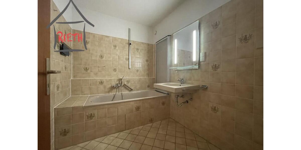 Etagenwohnung Tamm - 3.5 Zimmer, 90 m&sup2;, 1.090&euro; | Angebot:25342973