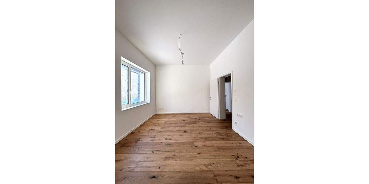 Etagenwohnung Sindelfingen Mitte - 2 Zimmer, 89 m&sup2;, 1.280&euro; | Angebot:25704091