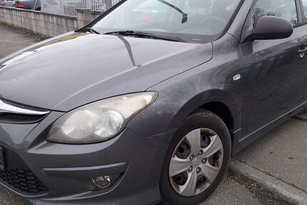 Hyundai i30 168.000 km 2.790 &euro; Ludwigsburg 71642