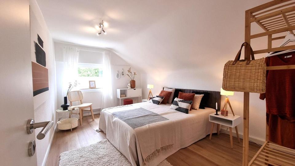 Dachgeschoßwohnung Stuttgart Zuffenhausen - 2.5 Zimmer, 52 m&sup2;, 970&euro; | Angebot:25936820