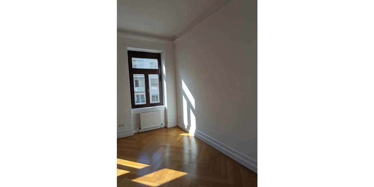 Hochparterre Stuttgart Stuttgart-Mitte - 5 Zimmer, 162 m&sup2;, 2.765&euro; | Angebot:26629228
